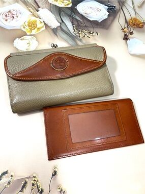 🦆 DOONEY & BOURKE WALLET TAUPE TAN LEATHER WITH KISSLOCK POUCH COIN BAG
VINTAGE